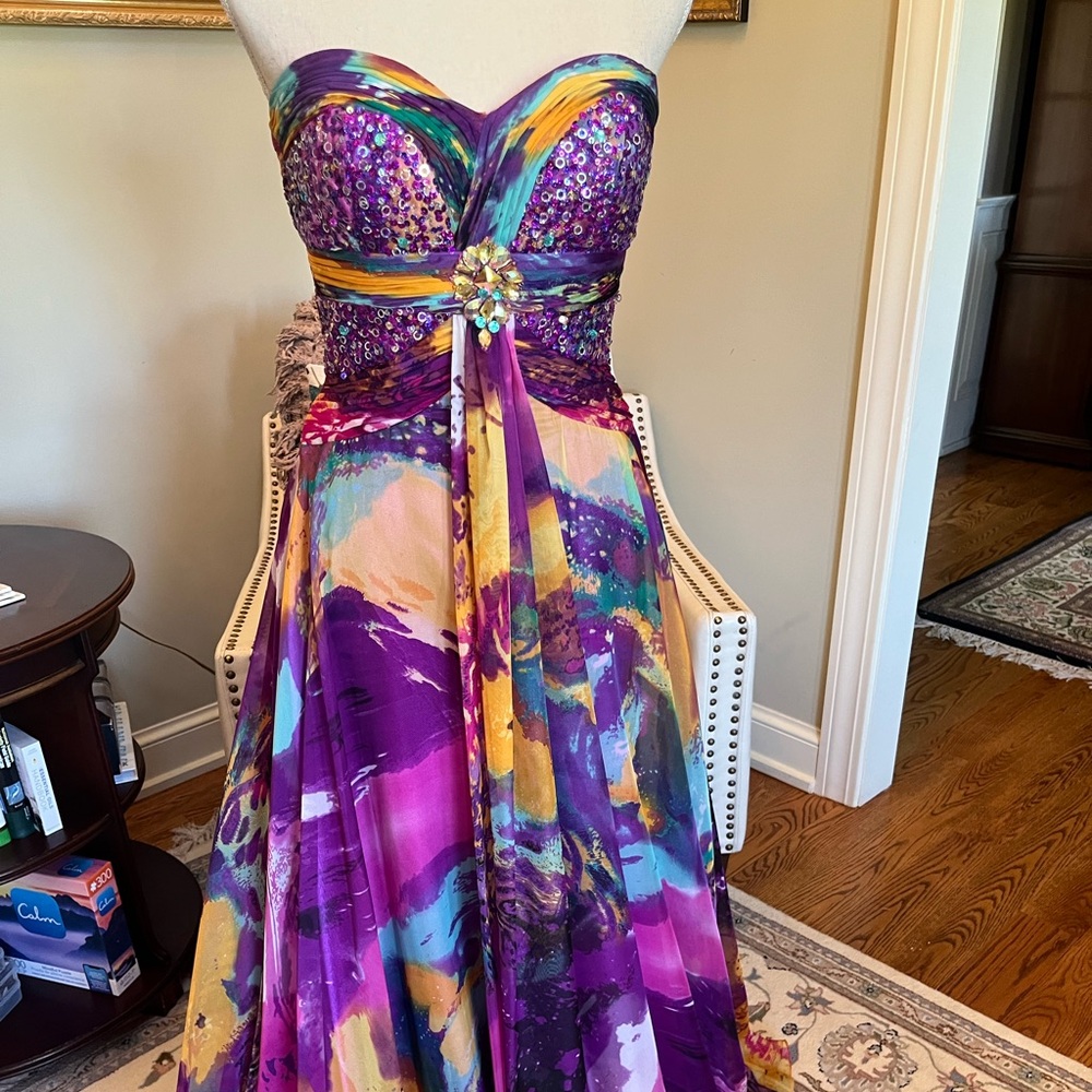 Beautiful Tony Bowls Gown